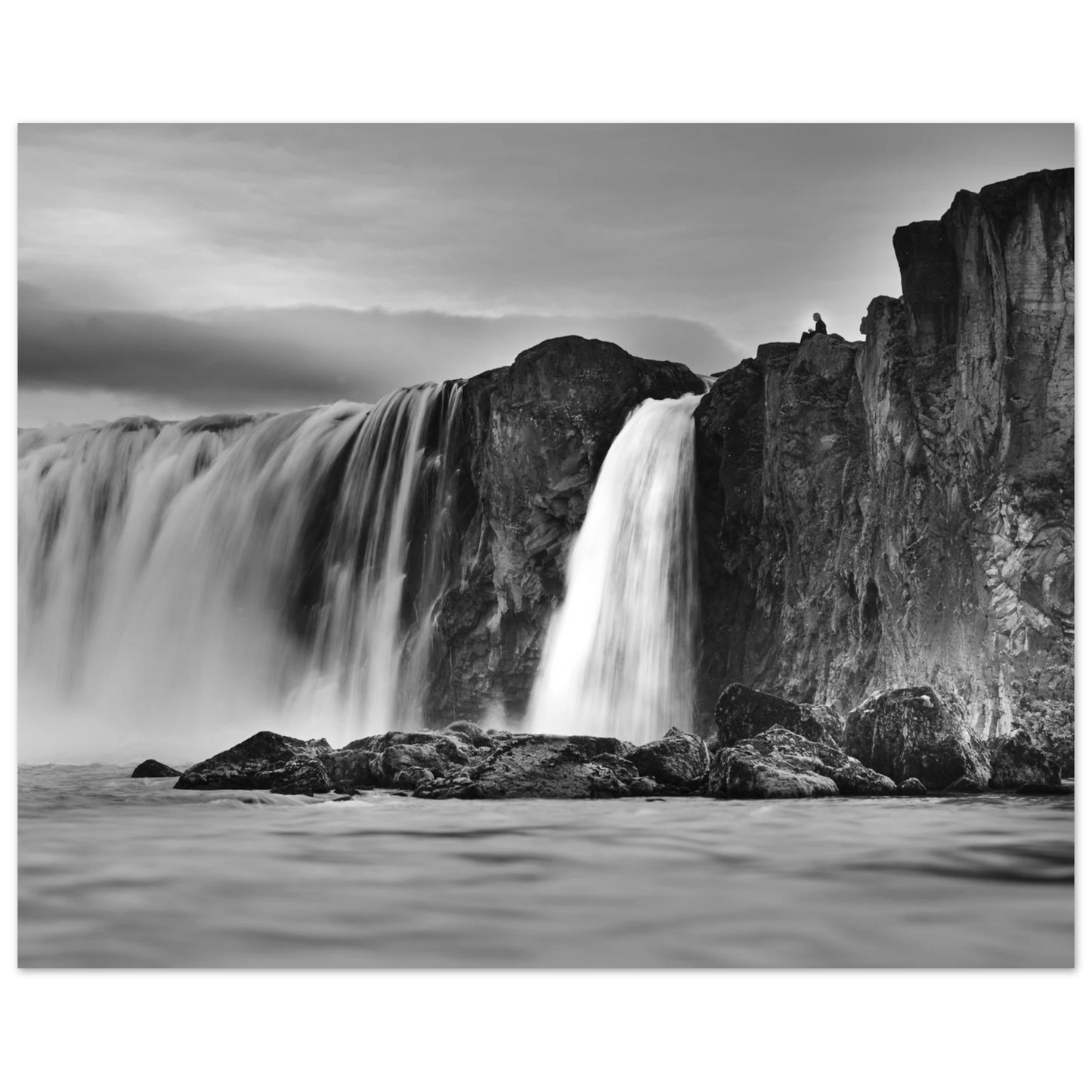 e103bf9f-7028-4e93-94af-57ff8a1da981