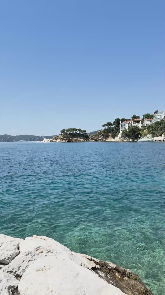 Skiathos kustvy – havslandskaps poster med lång exponering, med träram