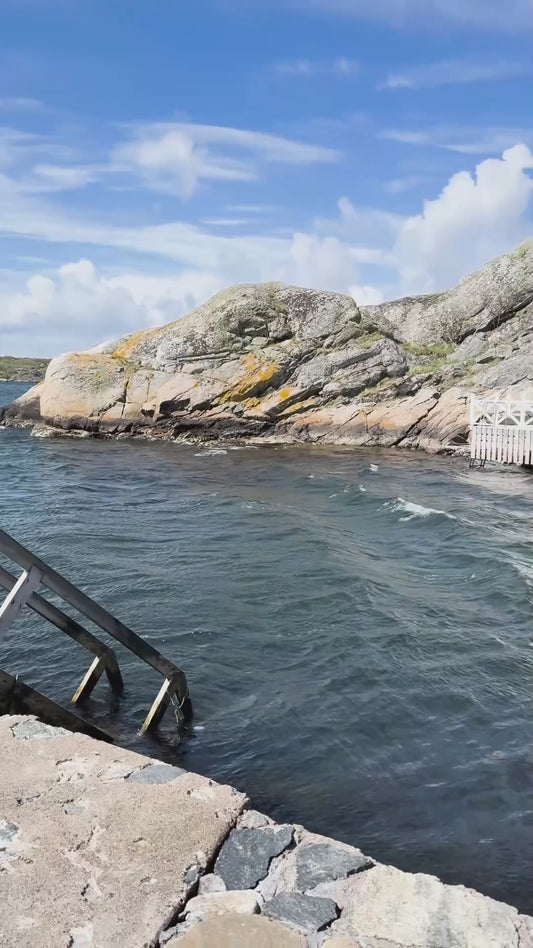 Stugan på Fotö, med träram